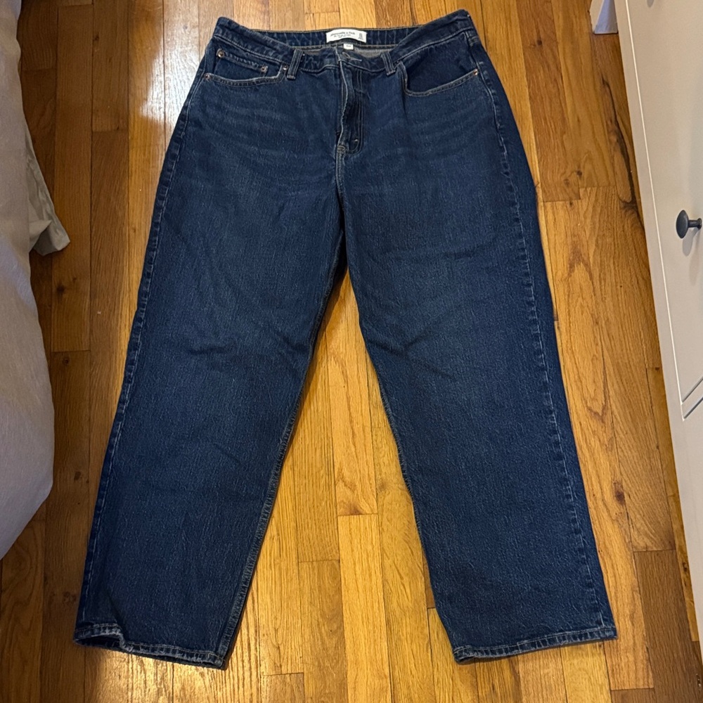 A&F Curve Love Jean